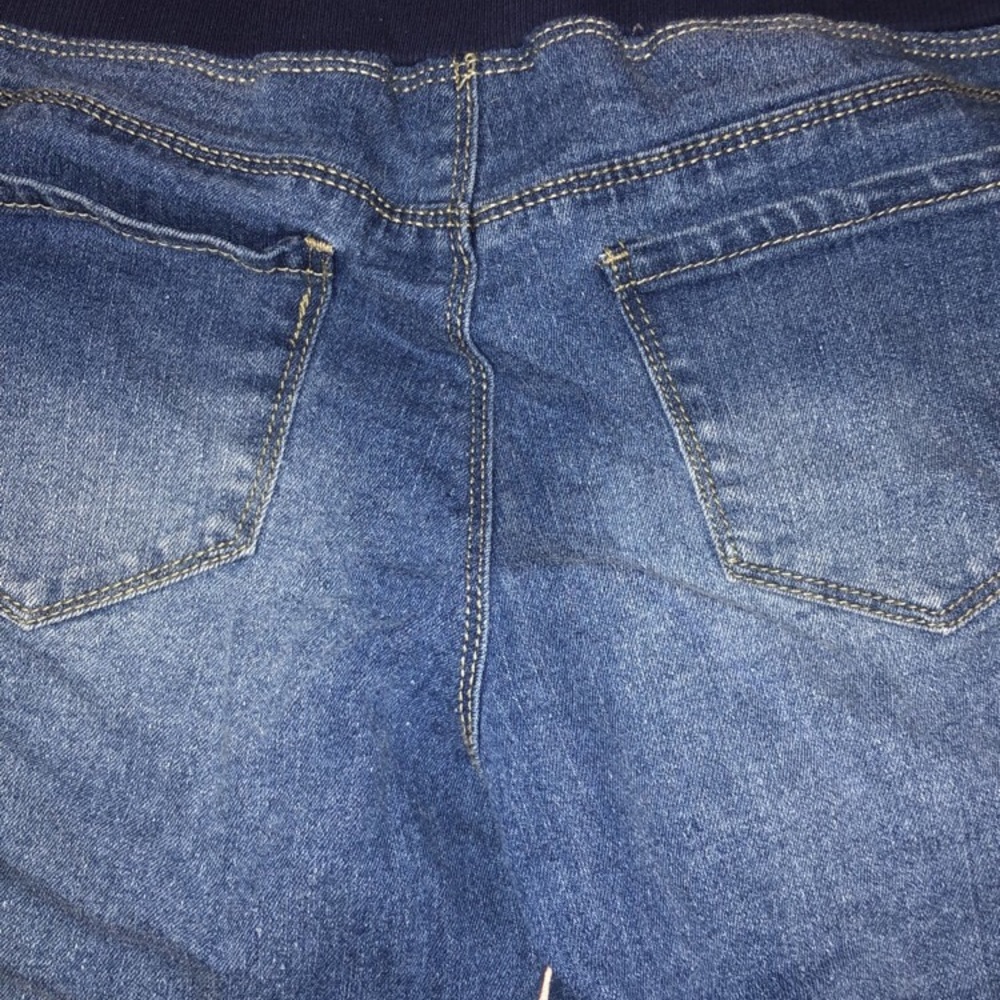 Shorts - Picture 3 of 3